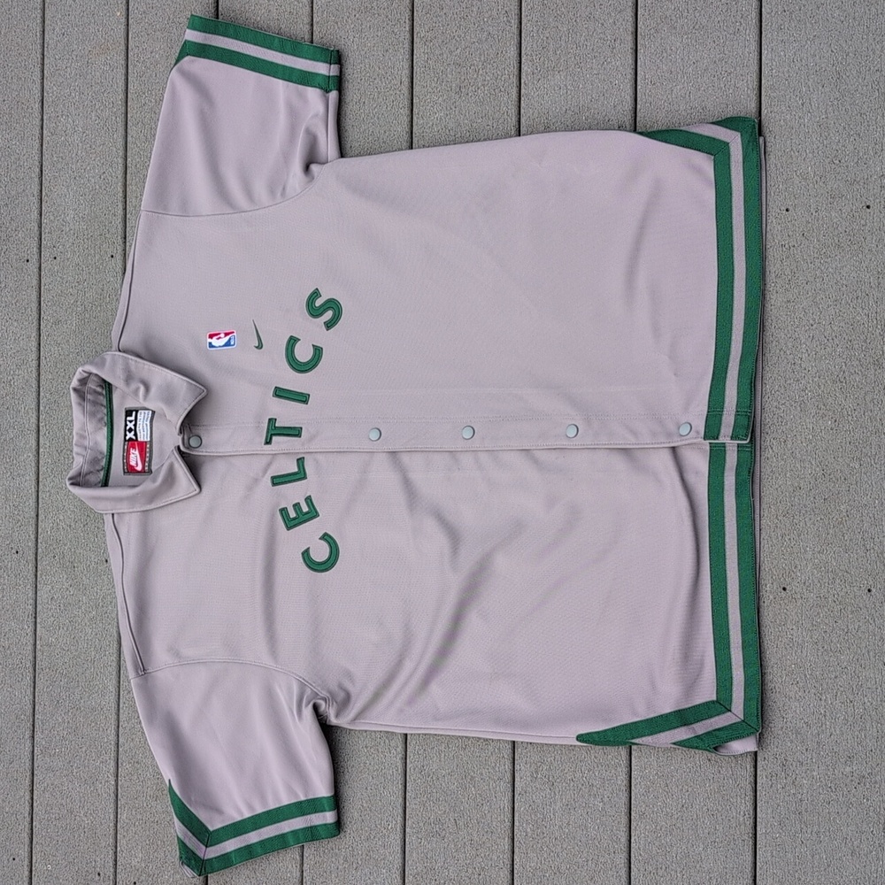 Nike Boston Celtics Men's NBA Warm Up Shooting Jersey Jacket
